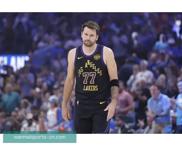 东契奇60分带领独行侠迎8连胜 疲惫闭眼庆祝 湖人全队为其狂欢祝贺